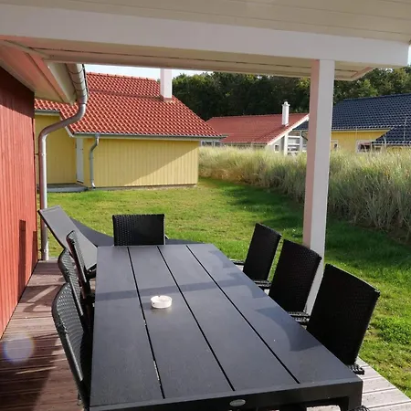 בית נופש With In-house And Terrace *